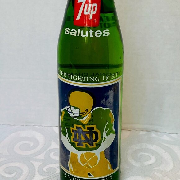 Notre Dame 1977 National Champions 7-up Commemorative Bottle Full W/Original Cap - Picture 1 of 5